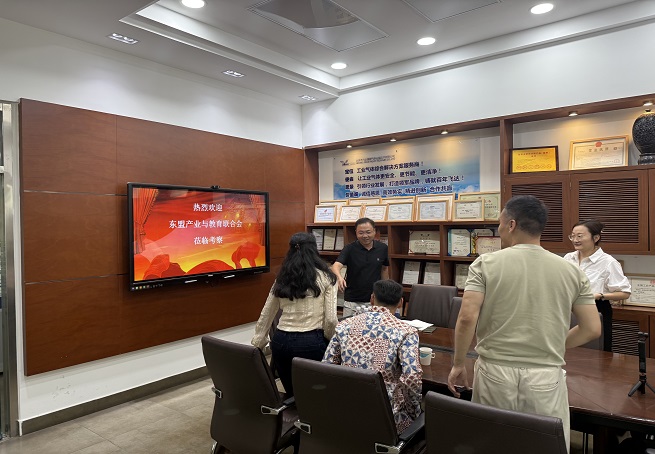 ̫ɼtyc122ccڽЯֶ˲ϻ ̩ɫչ»